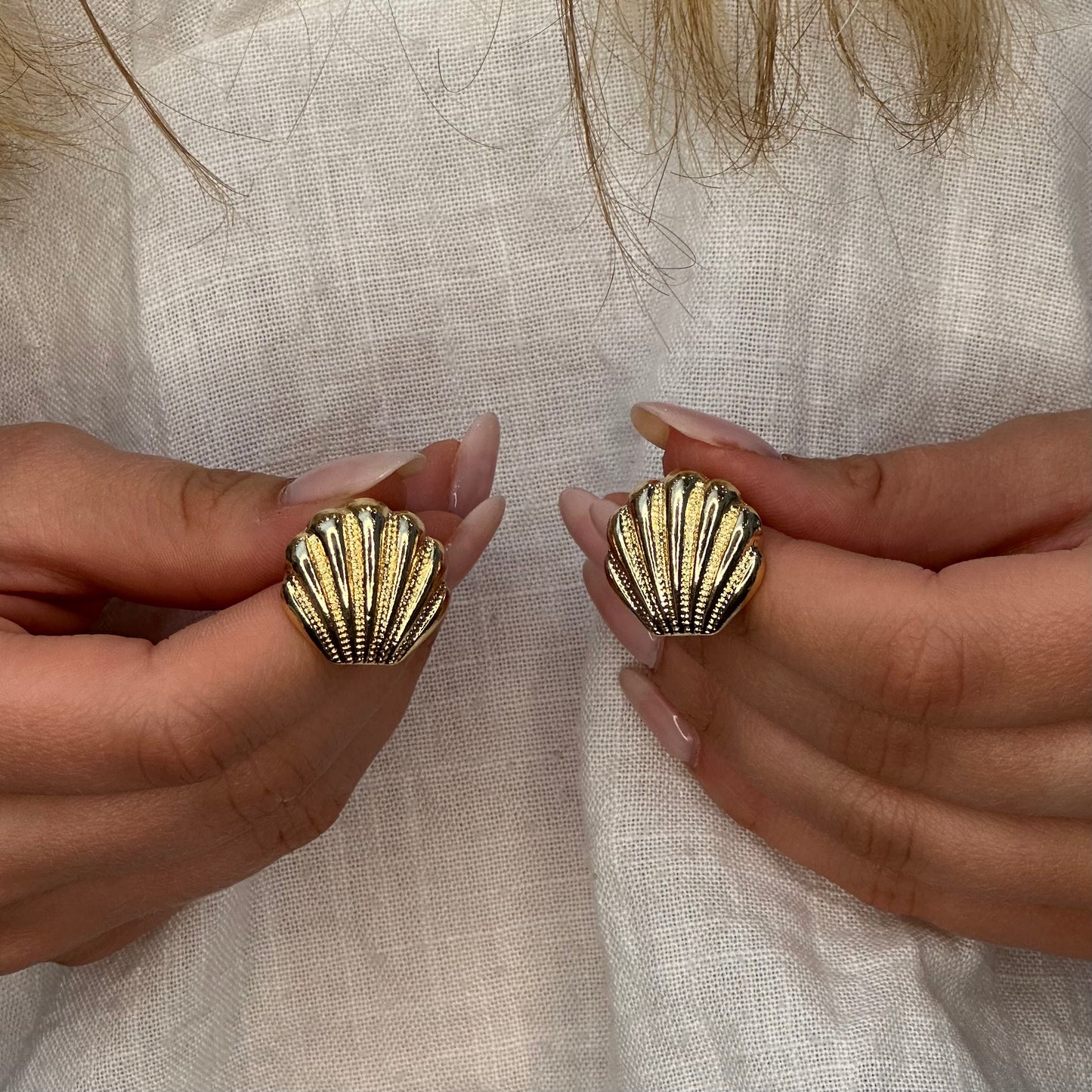 Uhani "Školjka", Vivid